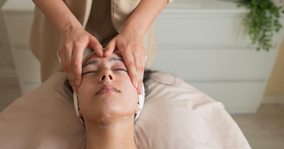 Aplicación de máscara facial