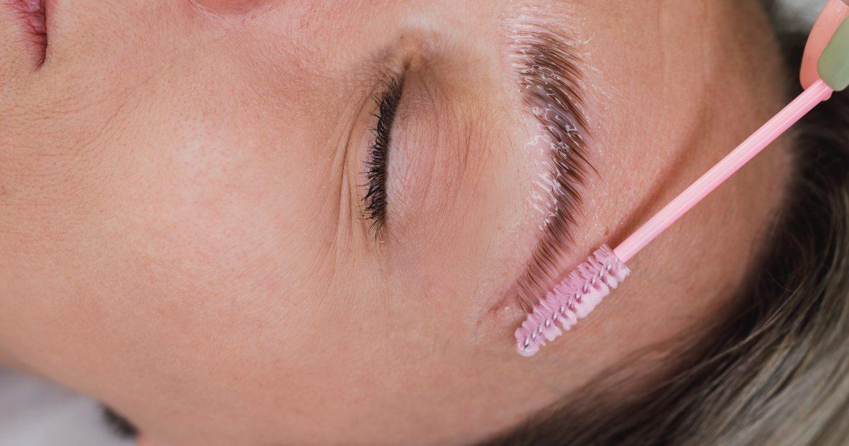 Laminado de cejas