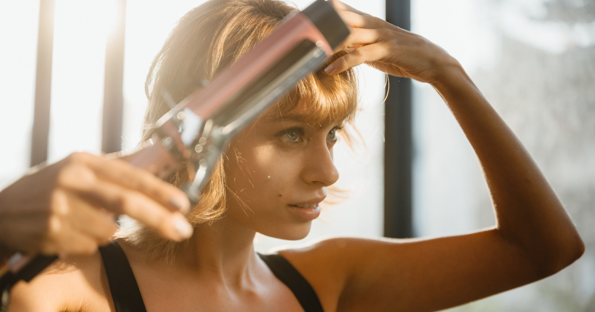 Un protector de calor te evita problemas futuros en tu cabello