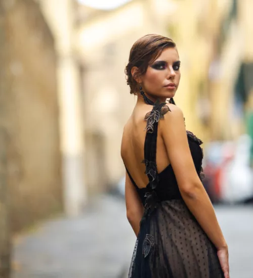 Maquillaje para vestido negro: Brilla en cualquier evento