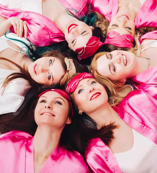 Peinados y Maquillaje para Damas de Honor en tendencia