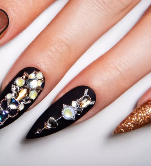 5 Diseños de uñas con relieve para lucir manos únicas