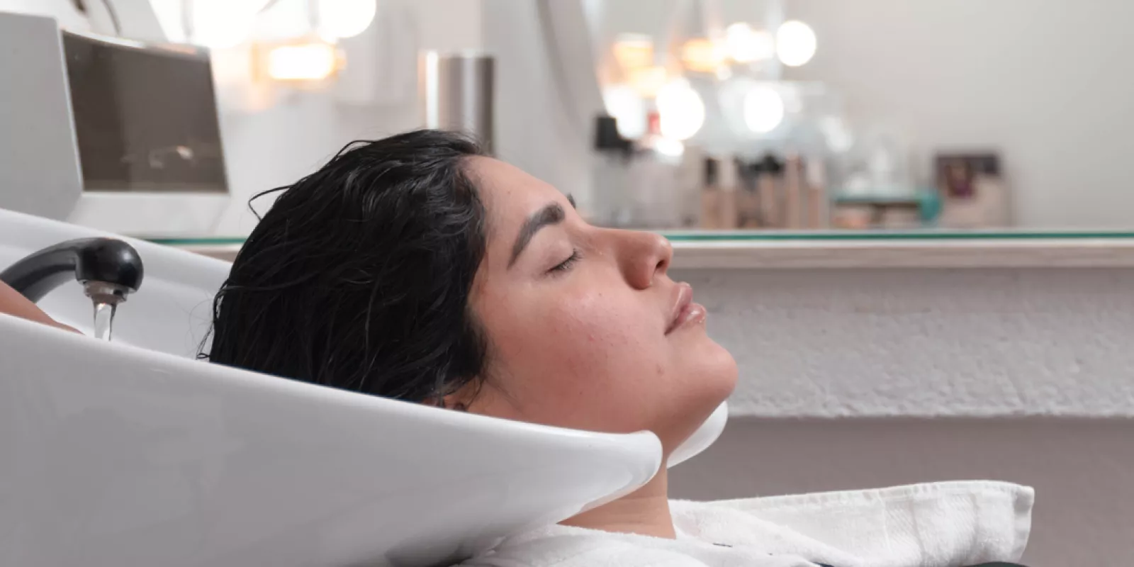 ¿Cómo recuperar el brillo en tu cabello?