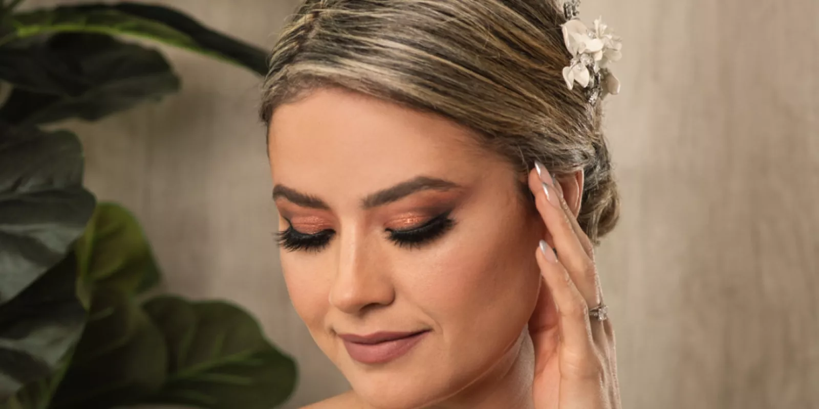 Pestaña Clásica: Destaca tus ojos con elegancia