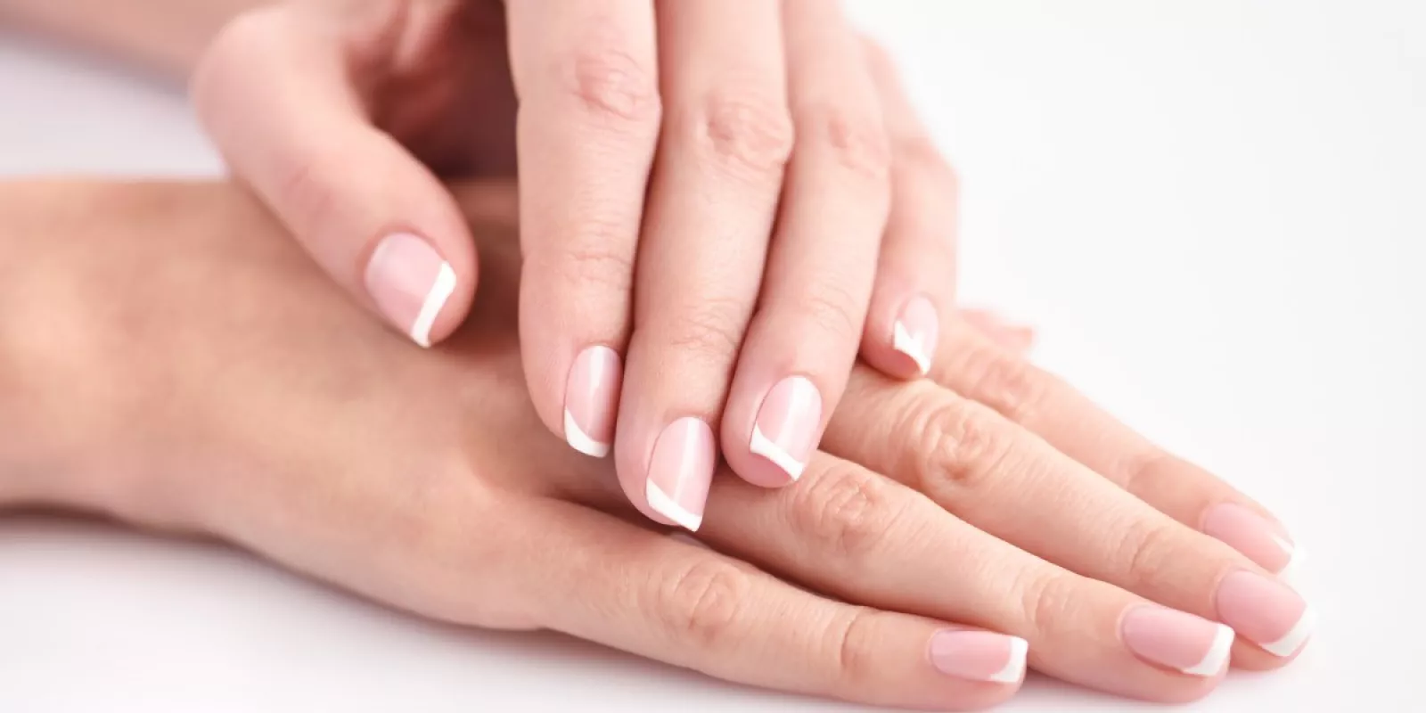 Uñas elegantes: Diseños minimalistas que están dominando las tendencias
